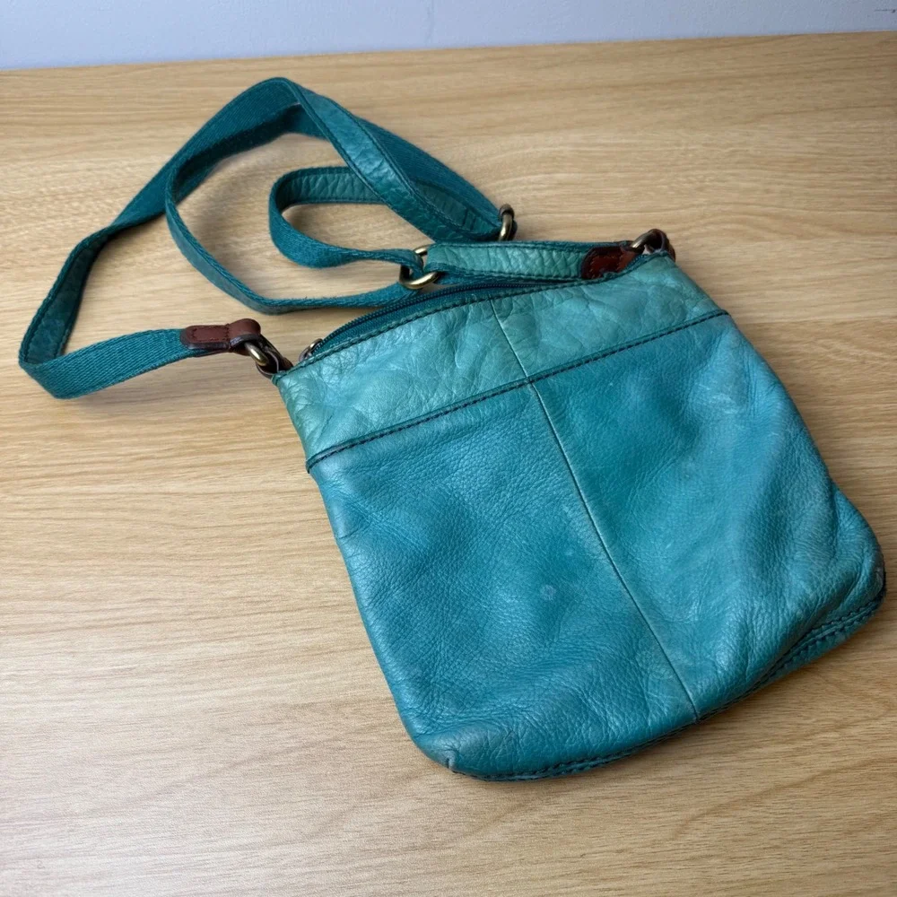 Vintage Fossil Pebbled Leather Long Live Crossbody Bag Womens Small Teal Brass